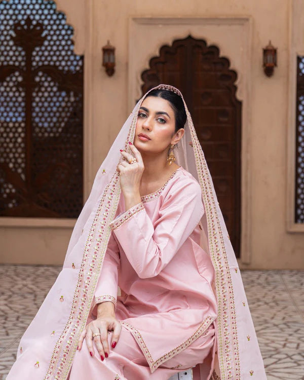 Pink Magic;A 3-Piece Stitched Suit