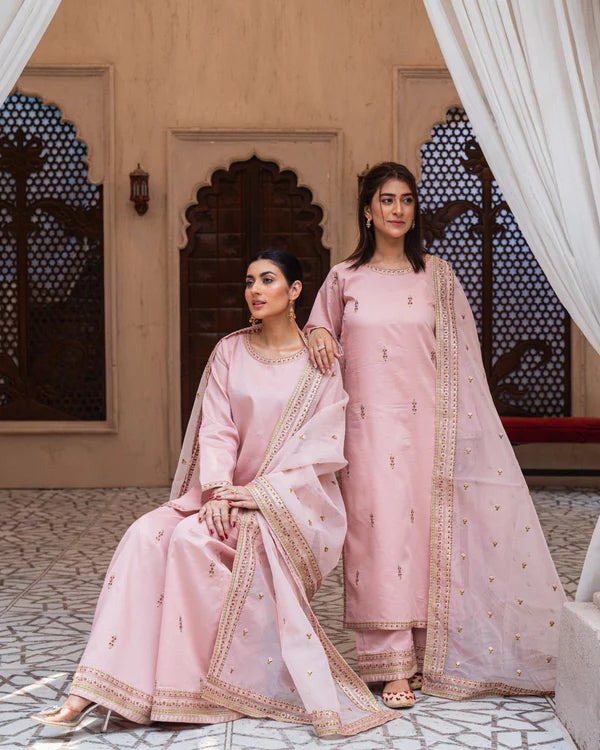 Pink Magic;A 3-Piece Stitched Suit