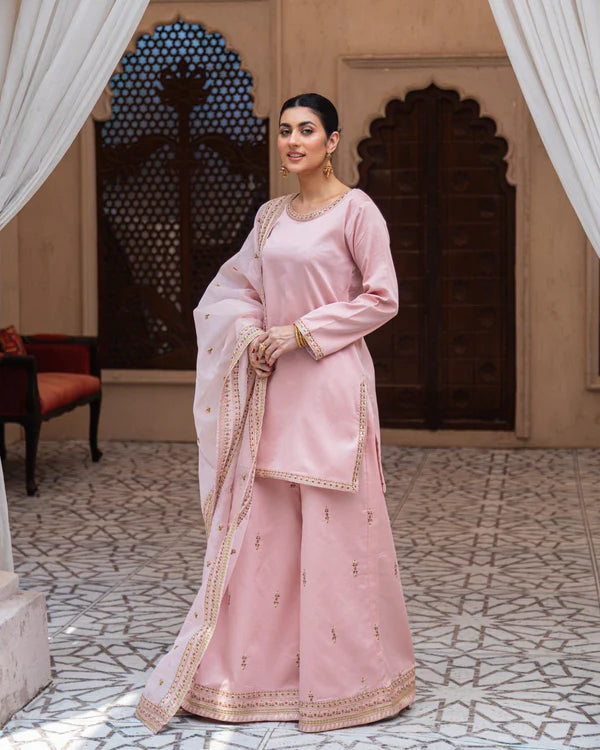 Pink Magic;A 3-Piece Stitched Suit