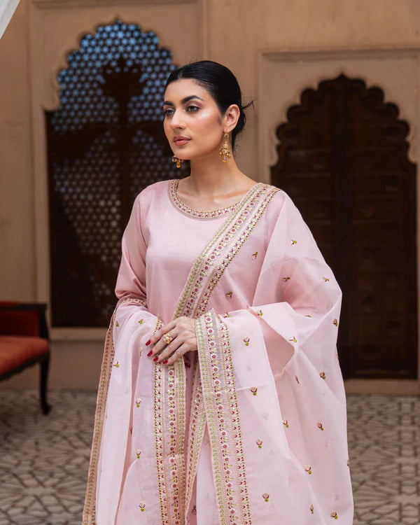 Pink Magic;A 3-Piece Stitched Suit